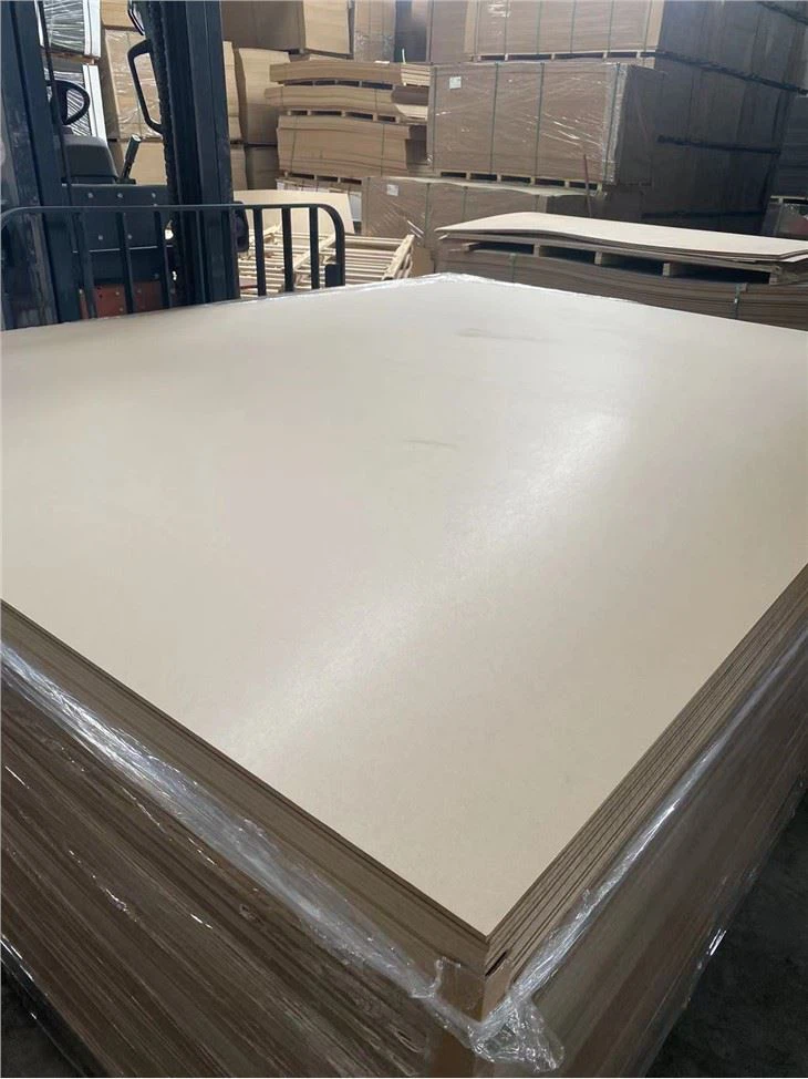 לוח MDF RAW 1830X3660MM